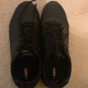 Anti-slip work shoes, only been worn once